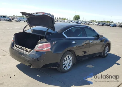 2015 Nissan Altima 2.5 z USA, uszkodzony, nr VIN 1N4AL3AP1FN396028